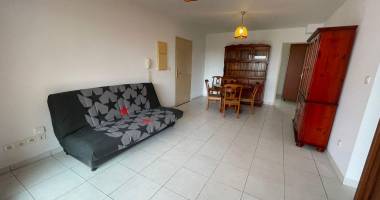 fabien teka immo  vous propose à la providence ( st denis) , à 2 minutes du bd sud,  appartement t3, ile de la réunion