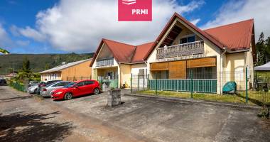 ensemble immobilier compose de 4 appartements de type t3