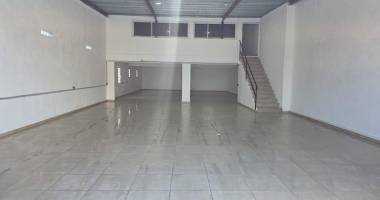 a louer local de 391 m² st andre