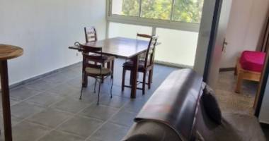 t4 meublé – dernier étage – sans vis-à-vis