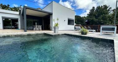 sd4714 - villa f4 meublÉe avec  piscine - petite ile