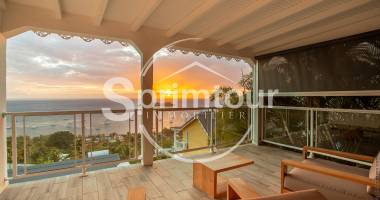 bouillante exceptionnel ensemble immobilier de 6 appartements avec vue imprenable sur la mer !
