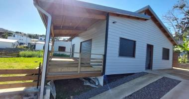 ab55 - villa  f4 a louer a petite ile