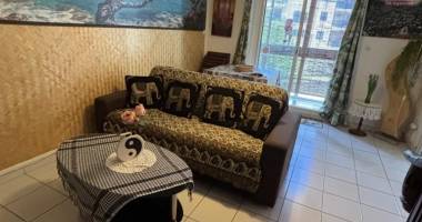 a vendre t2 à st denis quartier de la trinité, face au parc.