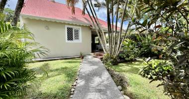 a vendre charmante maison f3 avec mezzanine de 90 m2 sur un terrain de 312 m2