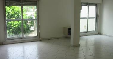 f2, rue ste-marie, beau quartier