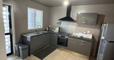 À louer   t2 meublé vue mer   plateau caillou