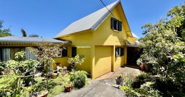 saint philippe 97442 - villa a etage - beaux volumes - proche ecoles et commodites