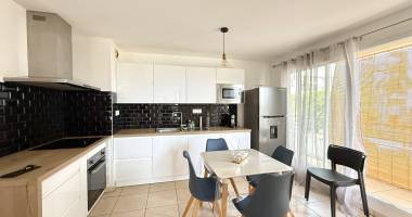 t3 résidence sécurisée - ste clotilde proche des grands axes