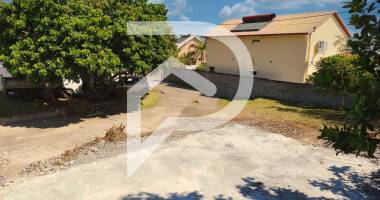 terrain à bâtir de 410 m2 ouaki st louis