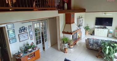 a la chaloupe st leu maison t 6/7 en duplex  rénovée en 2018 avec une trés belle vue mer