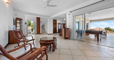la possession (boeuf mort) - villa 7 pieces vue mer