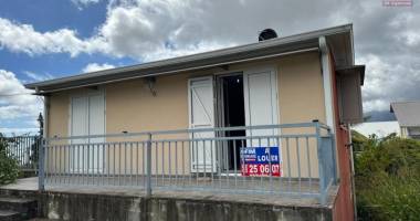 villa f3 moderne avec jardin arboré accessible personnes mobilité réduite