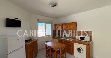 À louer - studio meublÉ d'environ 20.38 m2 - le tampon - 650 €