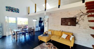 villa 5/6 pièces d'une superficie habitable de 149 m2 avec un t2 indépendant