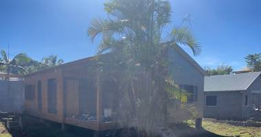 belle maison neuve en bois dans les bas de 3 mares tampon