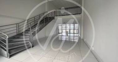 À louer  local étage de 118 m2 à jarry  2 124 €/mois + charges