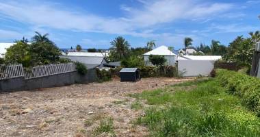 terrain viabilisé de 575 m2, à vendre à saint gilles les bains, -ref 1857