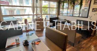 a louer - local commercial - 110 m2 environ - saint-pierre - 2 100 €
