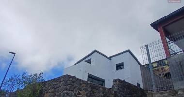 a louer maison neuve non meublee de type f4 à trois bassins