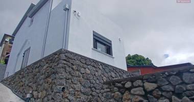 a louer maison neuve non meublee de type f4 à trois bassins