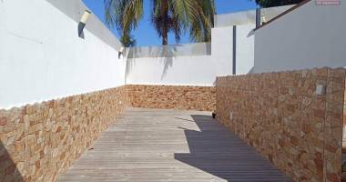 charmante maison f3/4 entièrement rénovée à deux pas des sentiers de randonnée  à  l'entre deux