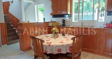 a vendre - maison t 7 - 253.74 m2 environ - saint pierre - 577 000 €