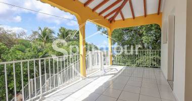 location appartement t2 de 57 m2 calme et vue mer à pointe noire