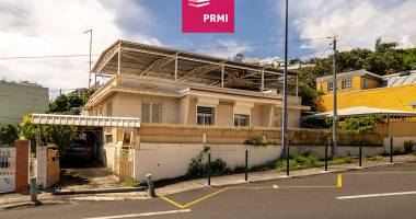 maison saint denis 6 pièce(s) 143.22 m2