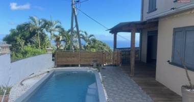 À louer – belle villa f4 avec piscine – quartier du manirons