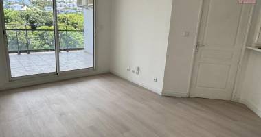 a louer beau t2 ( refait entièrement) rue des manguiers proche centre ville