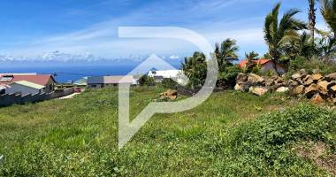 À vendre parcelle de terrain à bâtir sur  362 m² à petite-Îlev