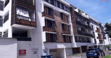 a louer grand appartement f4 centre ville de la possession