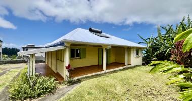 petite ile 97429 - villa f4 en parfait etat - beaux volumes - quartier prise - facile d'acces