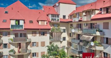 studio meuble avec stationnement vendu libre