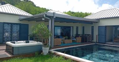 a louer maison meublee f5 de 200 m2 avec piscine et jacuzzi a piton st leu