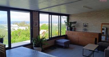 villa f4 avec appartement de type f2 en sous sol