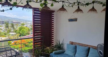 appartement t3  , situé au 3ème étage ,avec ascenseur :   vue  montagne  , proche de la plage