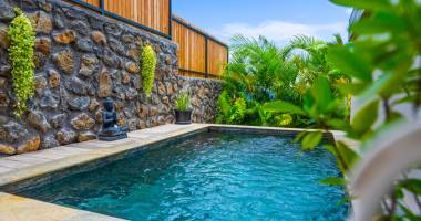 st gilles les hauts (lotissement du golf) - villa 145 m2 avec piscine et vue mer