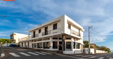 bureaux en angle avec vitrine - saint-pierre centre
