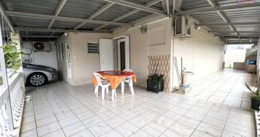 a vendre villa 5 chambres de 120m2 à saint-benoit