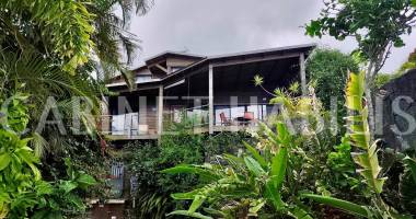 a vendre - villa meublee t3-4 + studio - 188 m2 environ - les avirons - 628 350 €