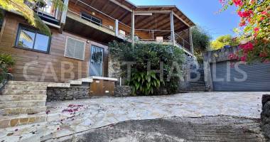 a vendre - villa meublee t3-4 + studio - 188 m2 environ - les avirons - 613 600 €