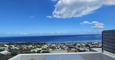 a louer  à saint leu bel appartement t2 meublé avec vue mer panoramique