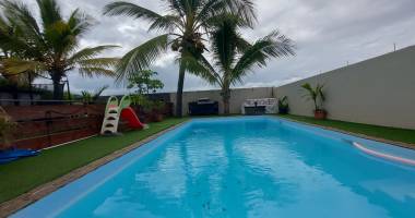 superbe villa f5 renovee totalement a l'entree ouest de saint-joseph