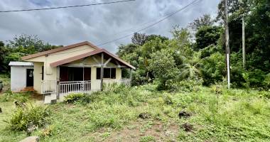 saint-pierre 97410 - maison f4 - environnement calme et recherchÉ