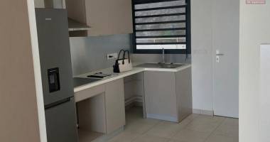 a louer appartement t2 récent à st leu (secteur roche café)