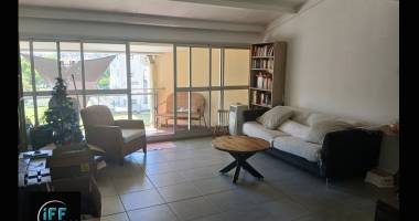 t4 duplex proche tribunal