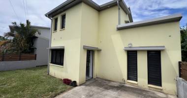 saint pierre 97410 - villa À Étage - habitable de suite - environnement calme