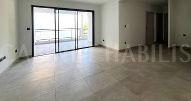 a louer - appartement t3 d'environ 68.44 m2 - saint-pierre - 1 422,00 €